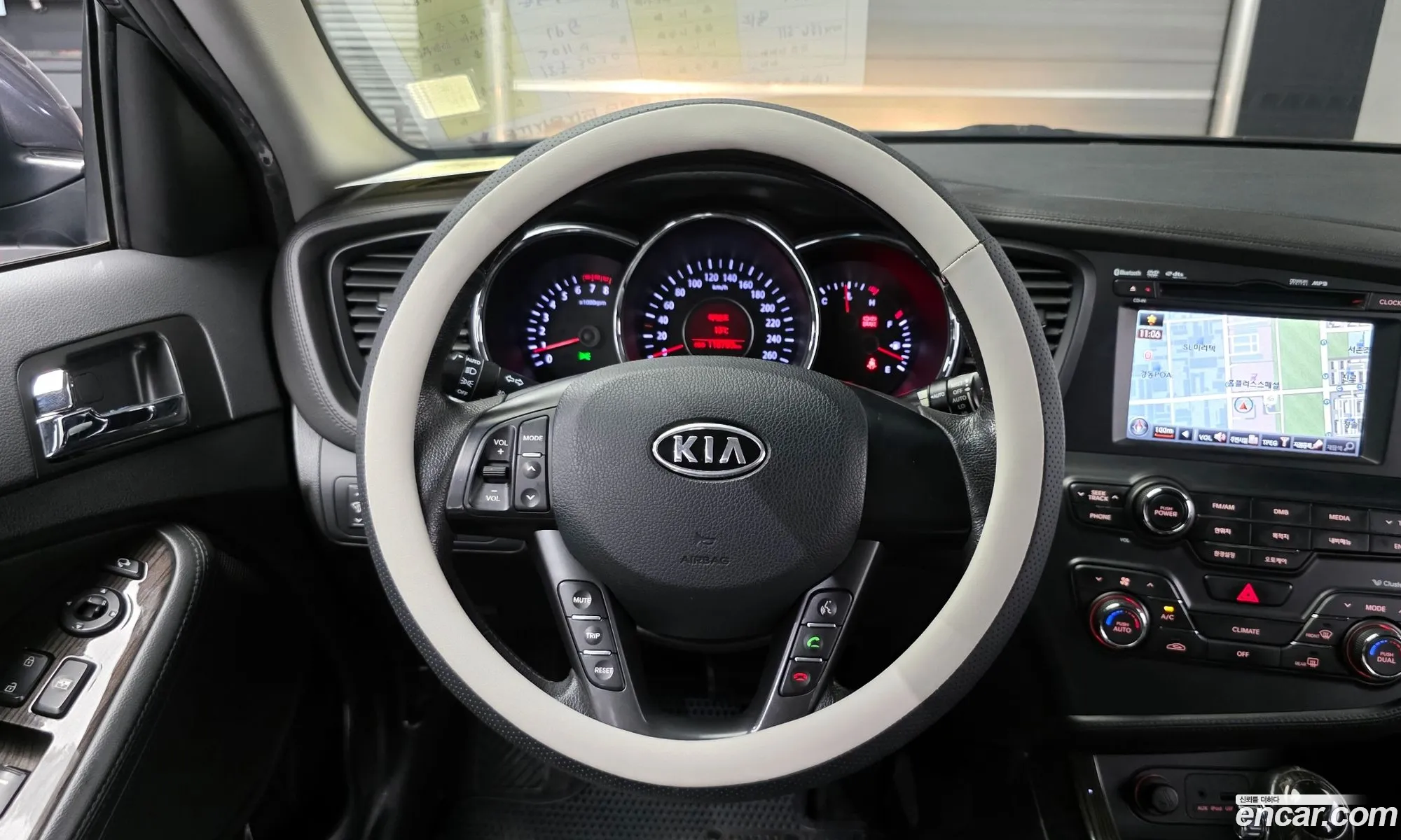 Kia K5 2010 — 18