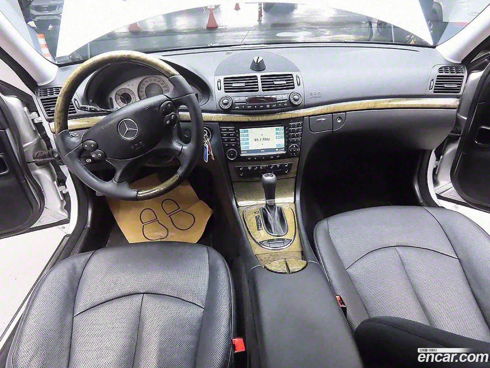 Mercedes-Benz E-Class W211 2008 — 11