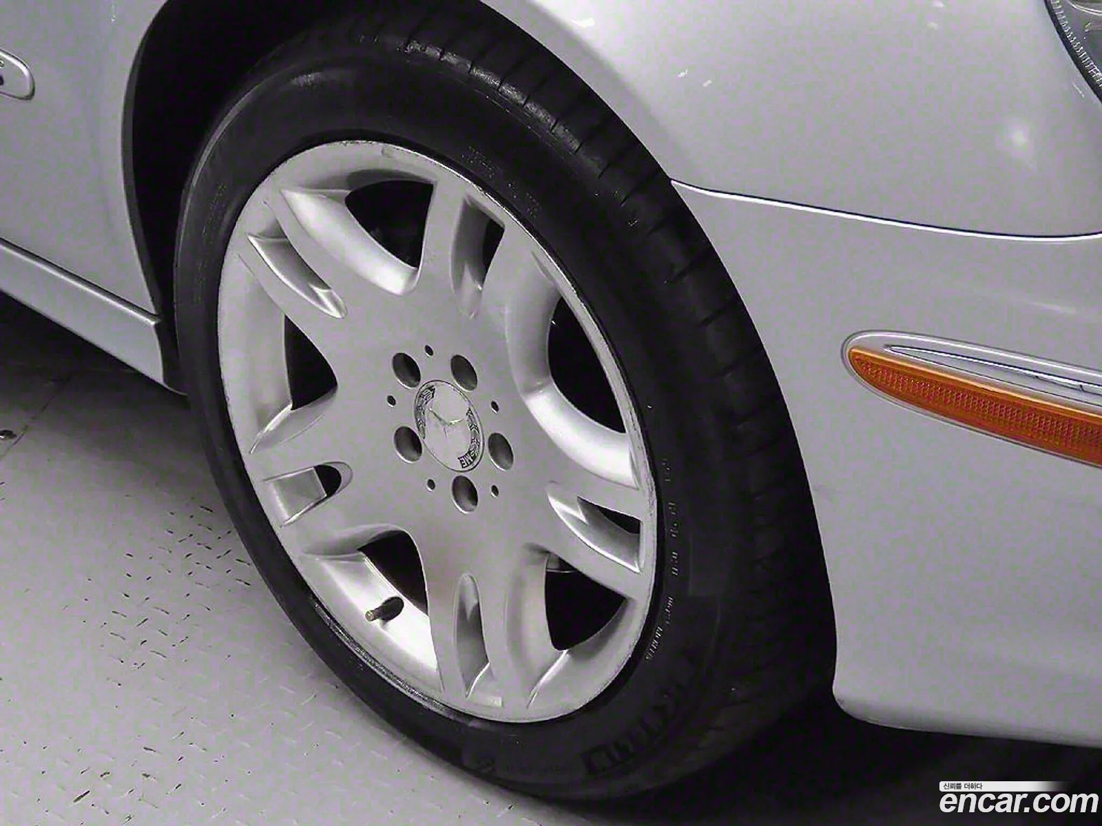 Mercedes-Benz E-Class W211 2008 — 20
