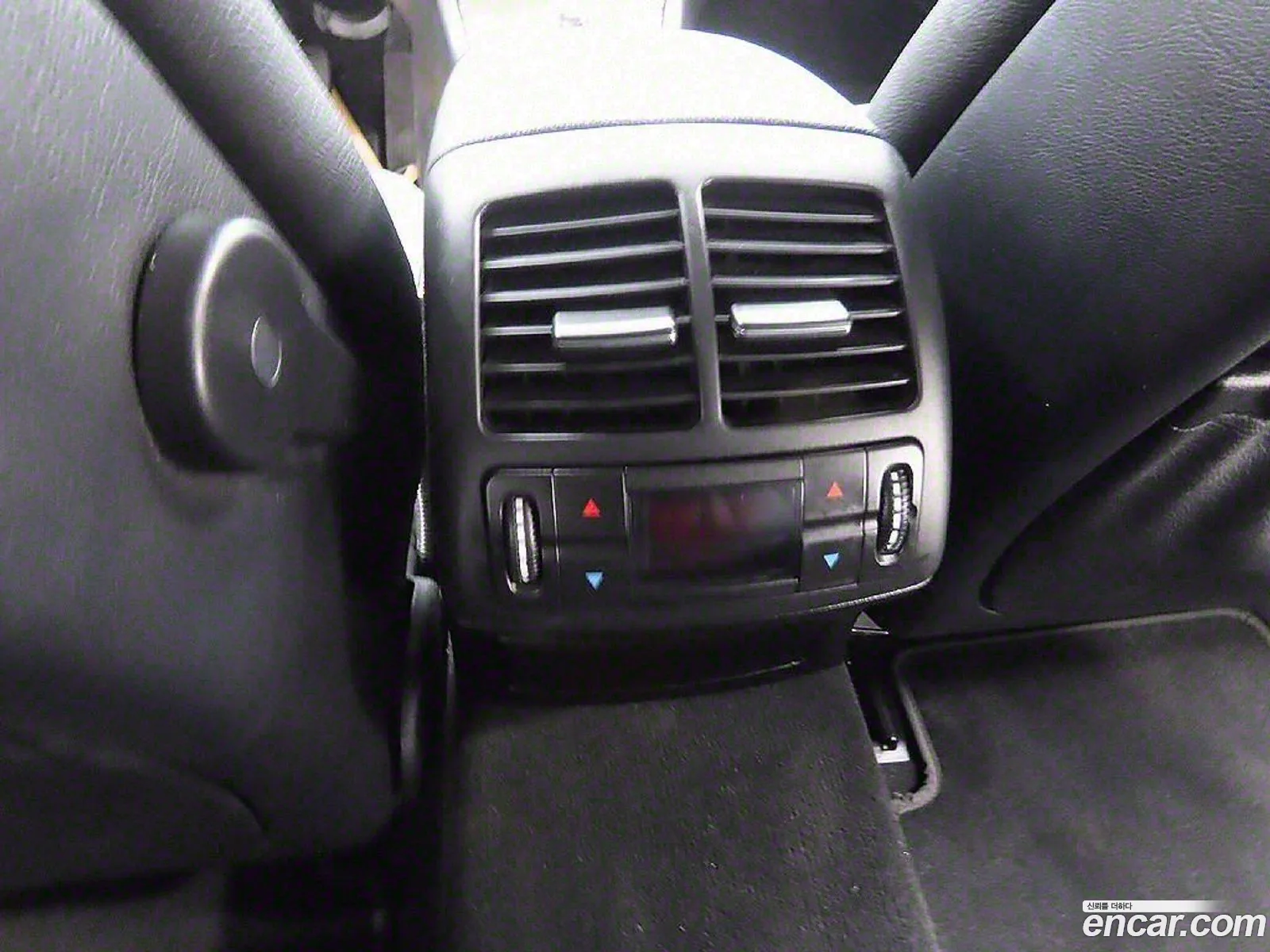 Mercedes-Benz E-Class W211 2008 — 3