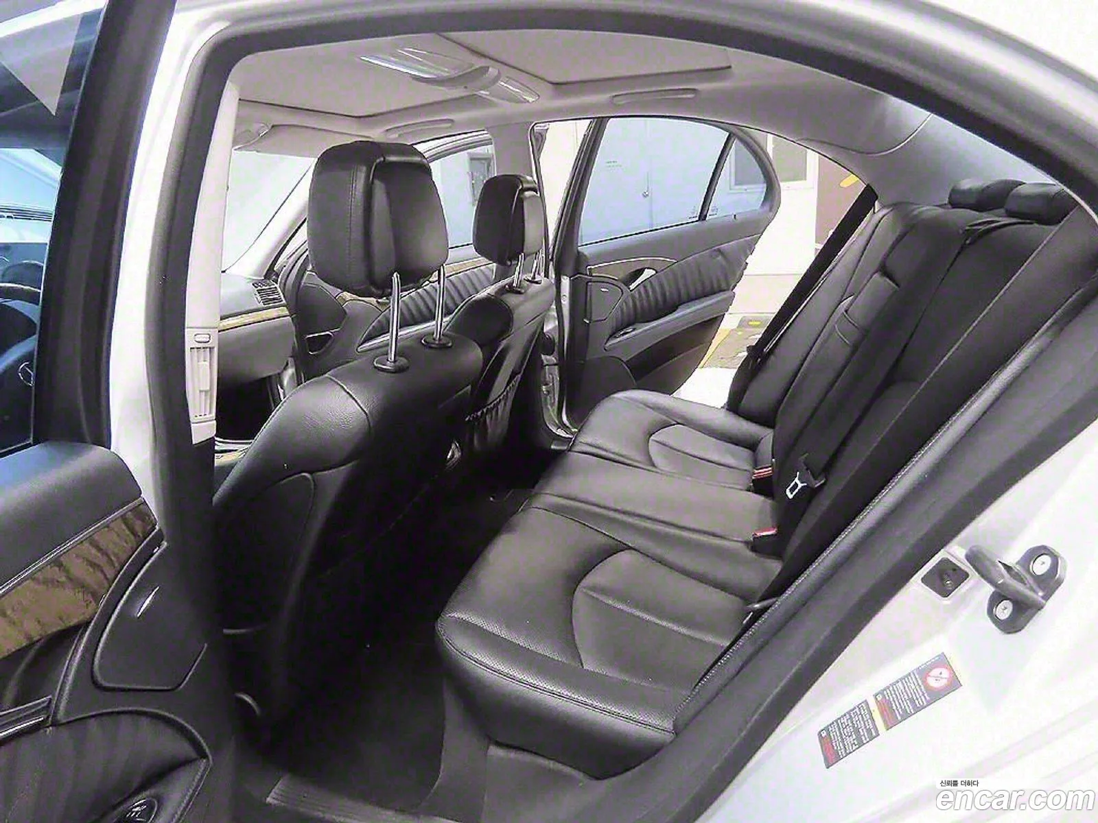 Mercedes-Benz E-Class W211 2008 — 6