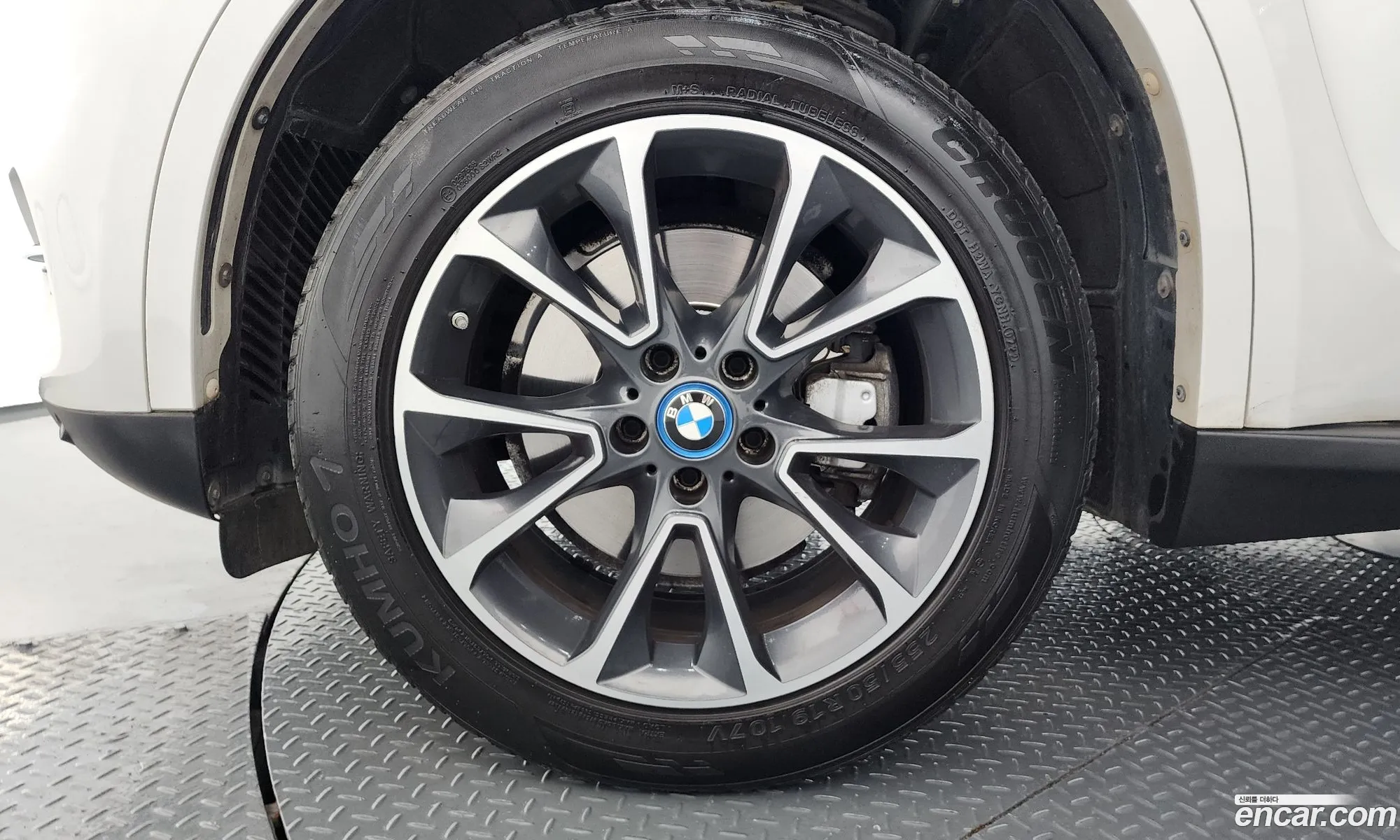 BMW X5 2018 — 12