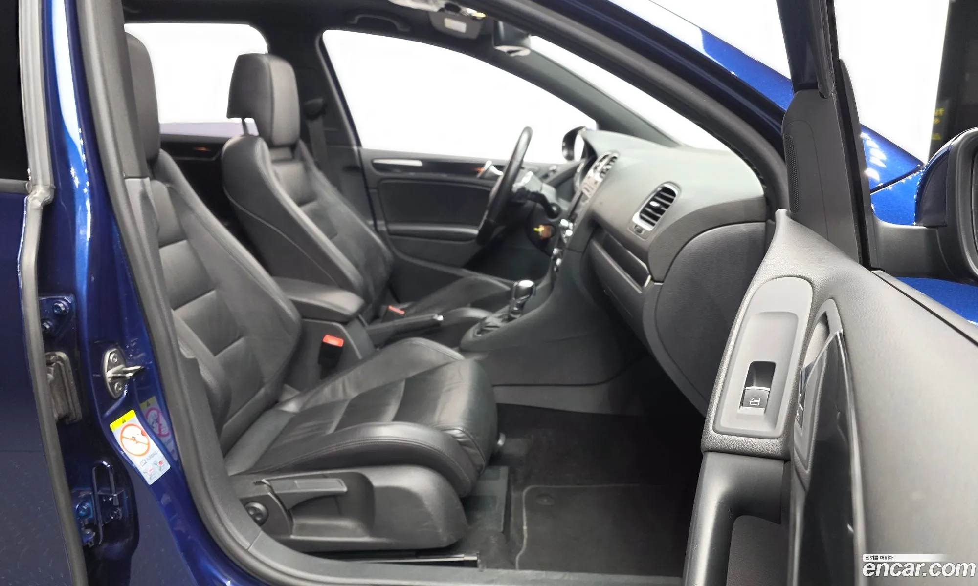 Volkswagen Golf 6th Gen 2011 — 4
