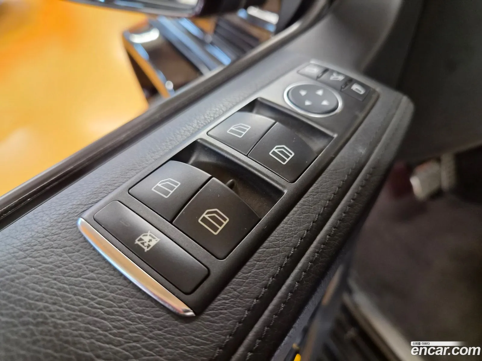 Mercedes-Benz G-Class W463 2012 — 12