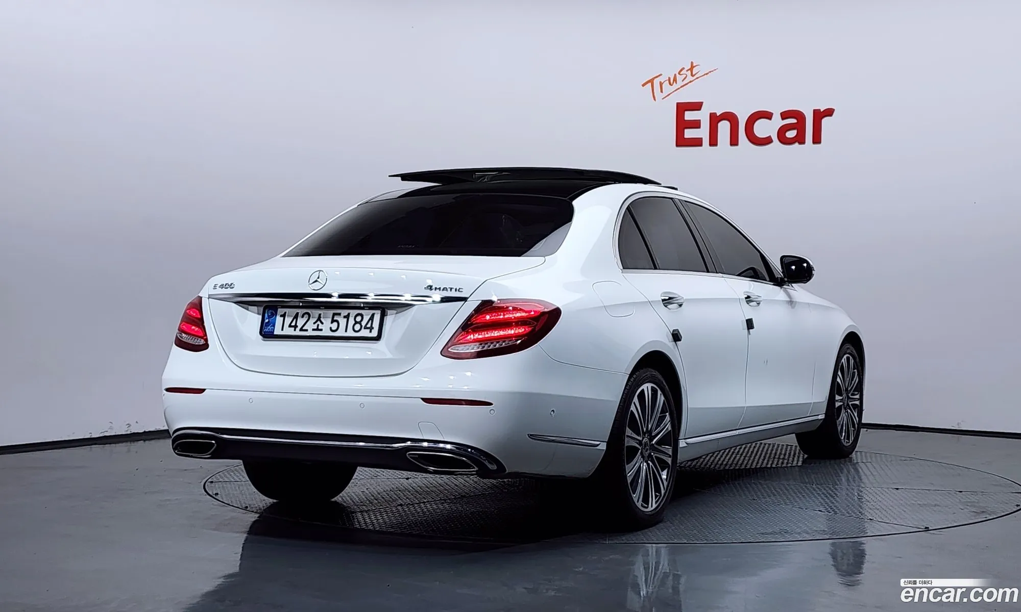 Mercedes-Benz E-Class W213 2017 WDDZF6GB0HA276402 — 14