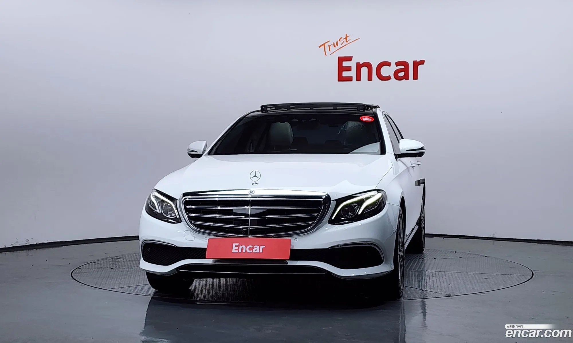 Mercedes-Benz E-Class W213 2017 WDDZF6GB0HA276402 — 10