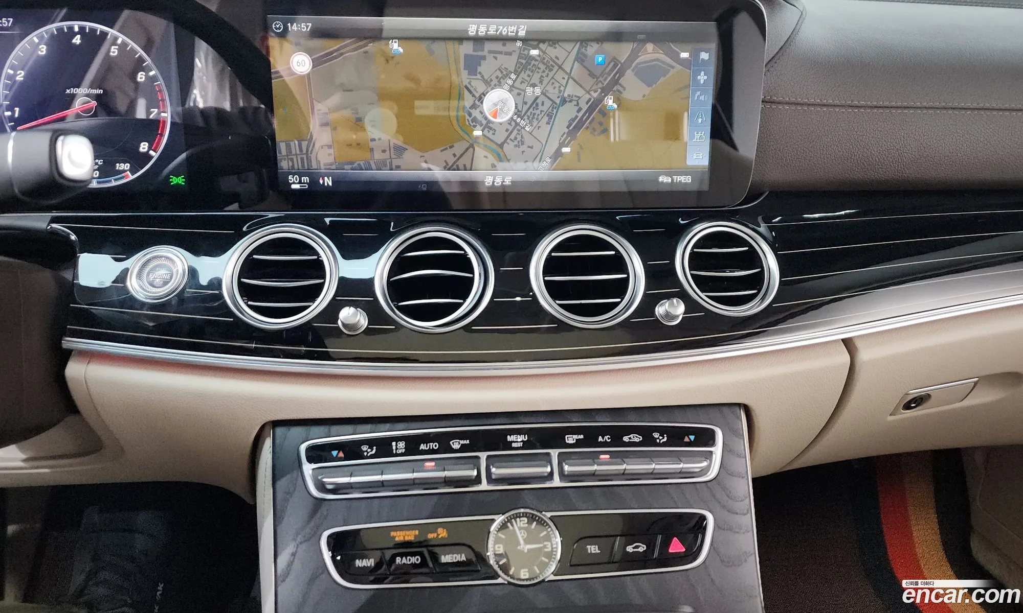 Mercedes-Benz E-Class W213 2017 WDDZF6GB0HA276402 — 19