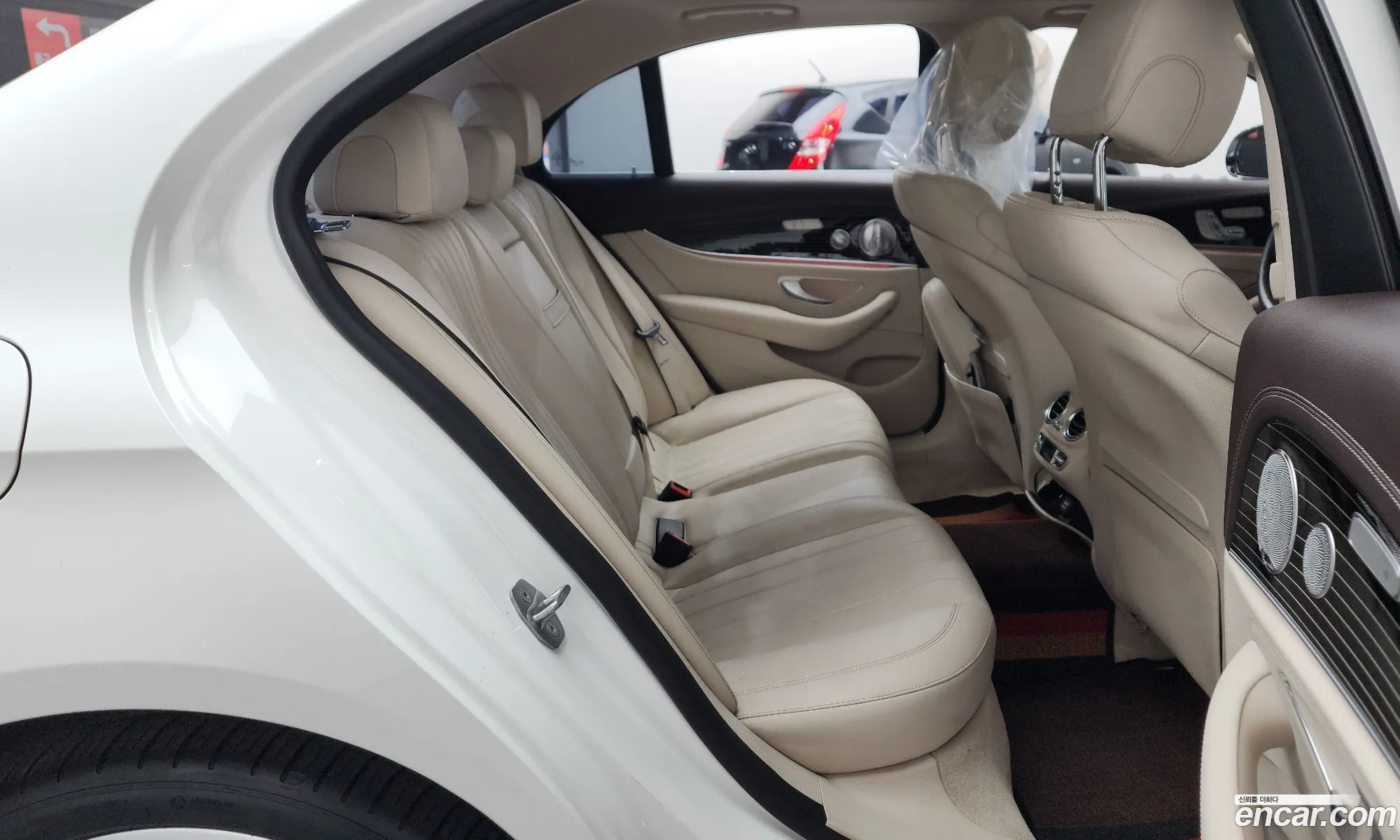 Mercedes-Benz E-Class W213 2017 WDDZF6GB0HA276402 — 18