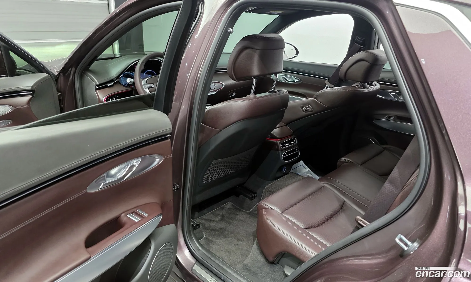Genesis GV70 2022 — 17