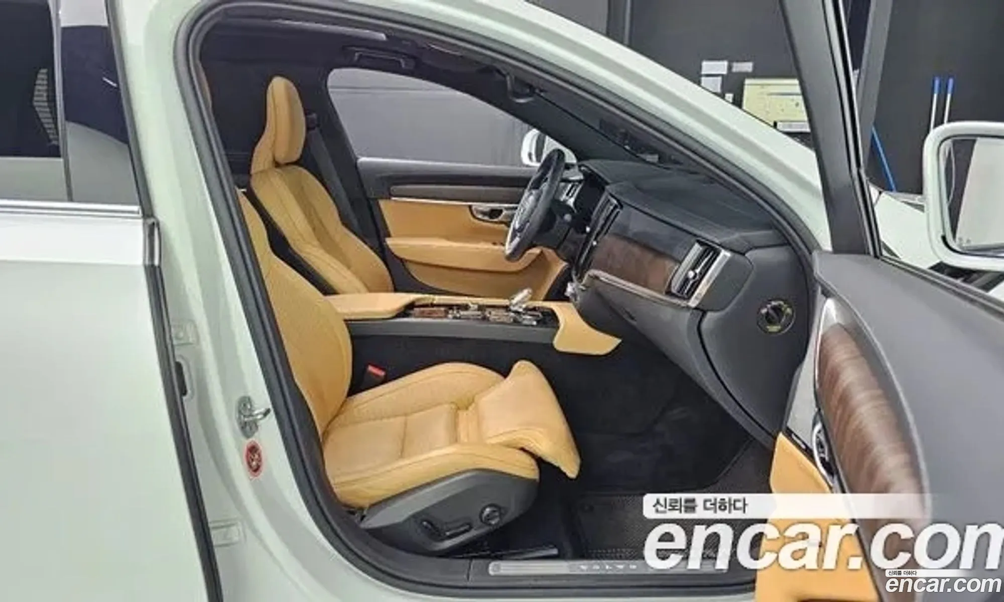 Volvo S90 2023 LVYPTL123PP335514 — 17