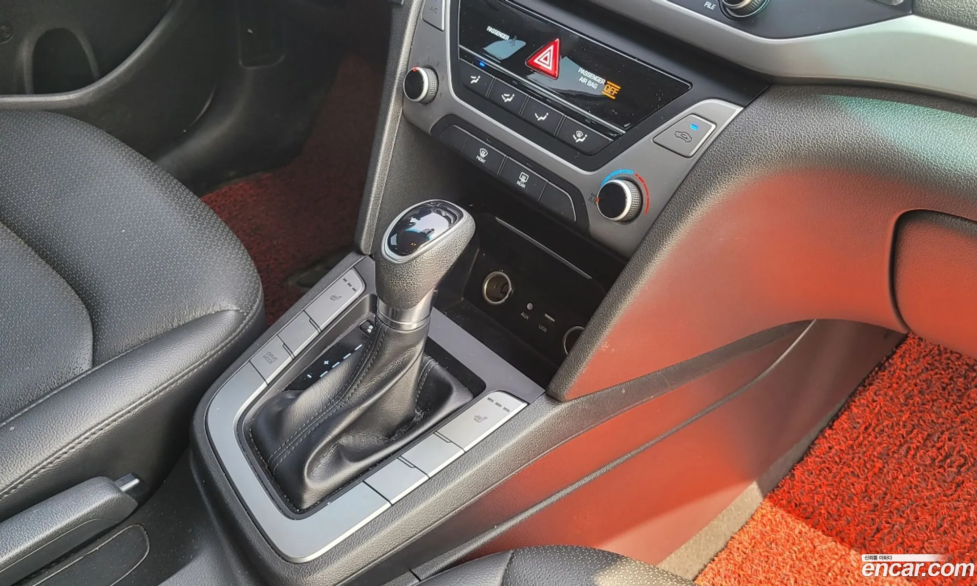 Hyundai Elantra AD 2018 — 10