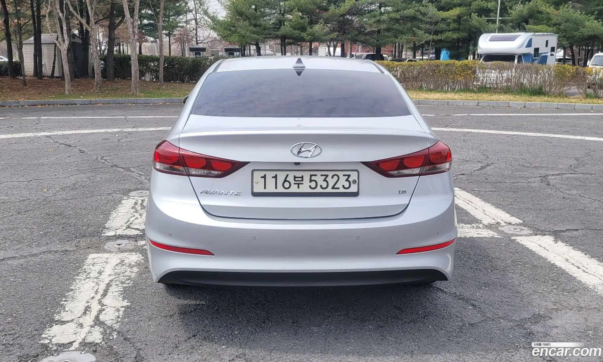 Hyundai Elantra AD 2018 — 12