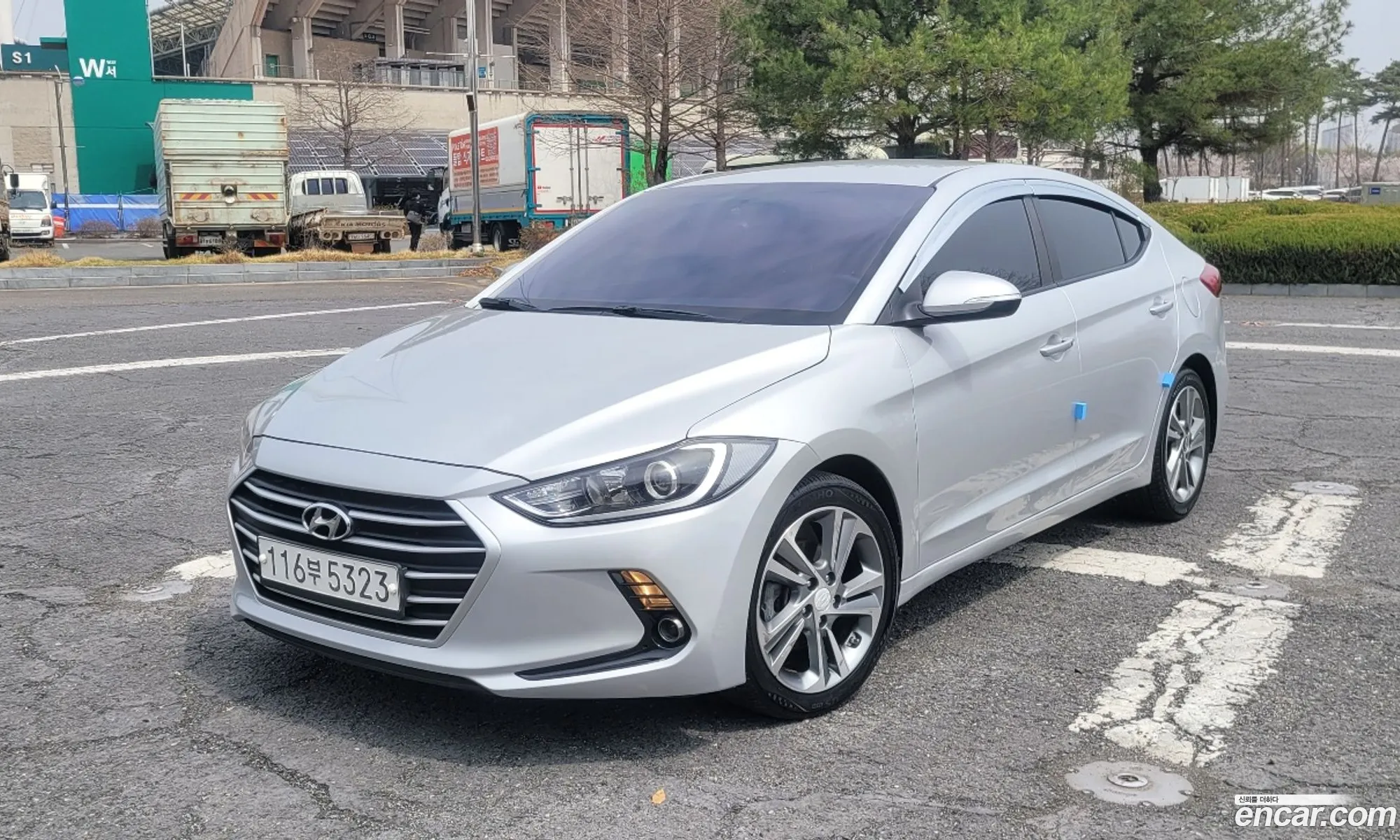 Hyundai Elantra AD 2018 — 16