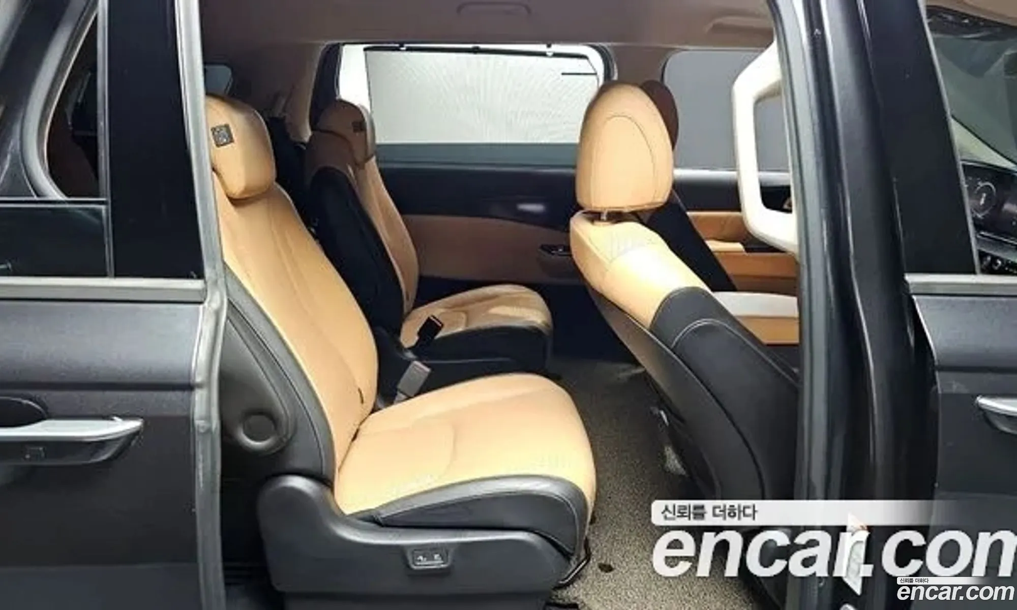 Kia Carnival 2021 — 12