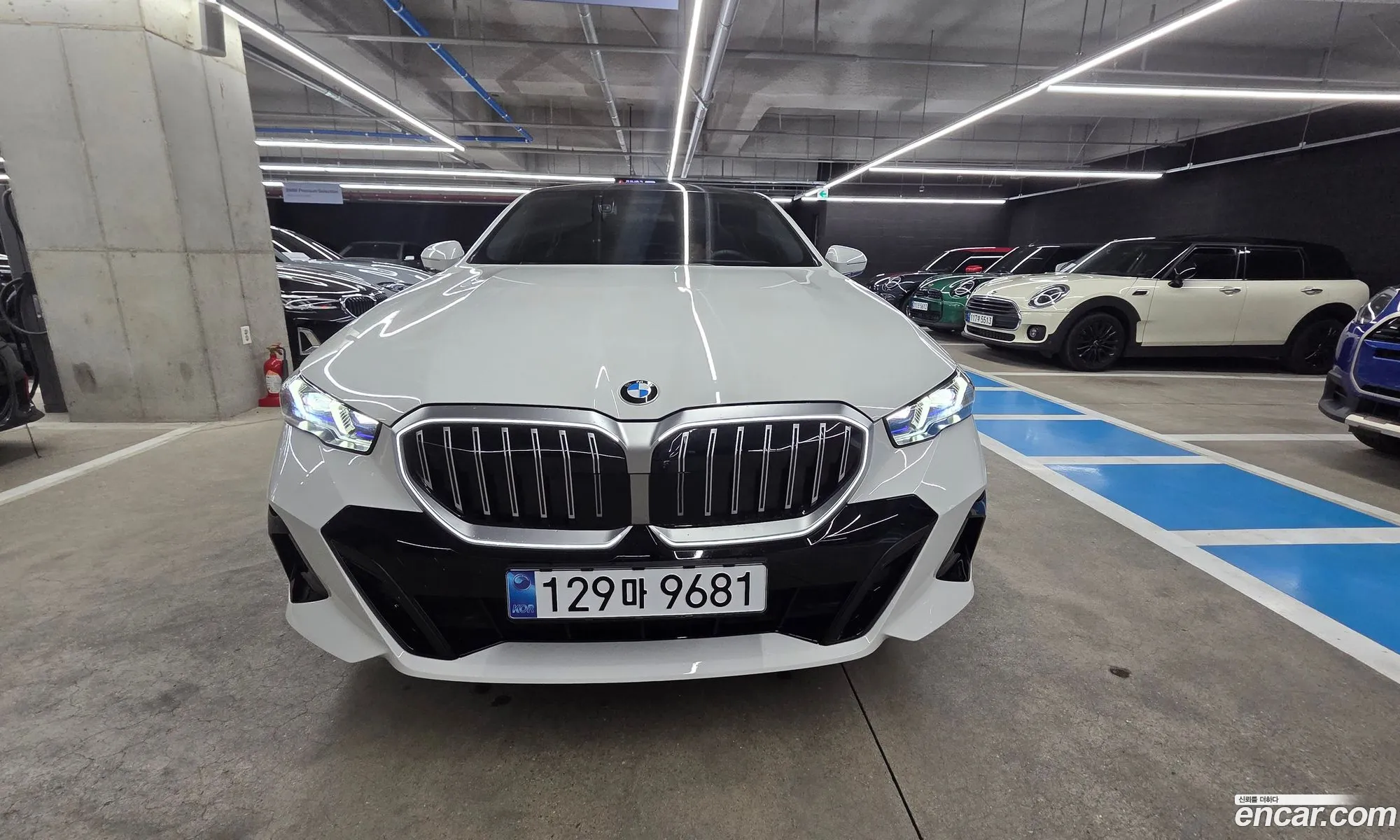 BMW 5 Series 2025 — 17