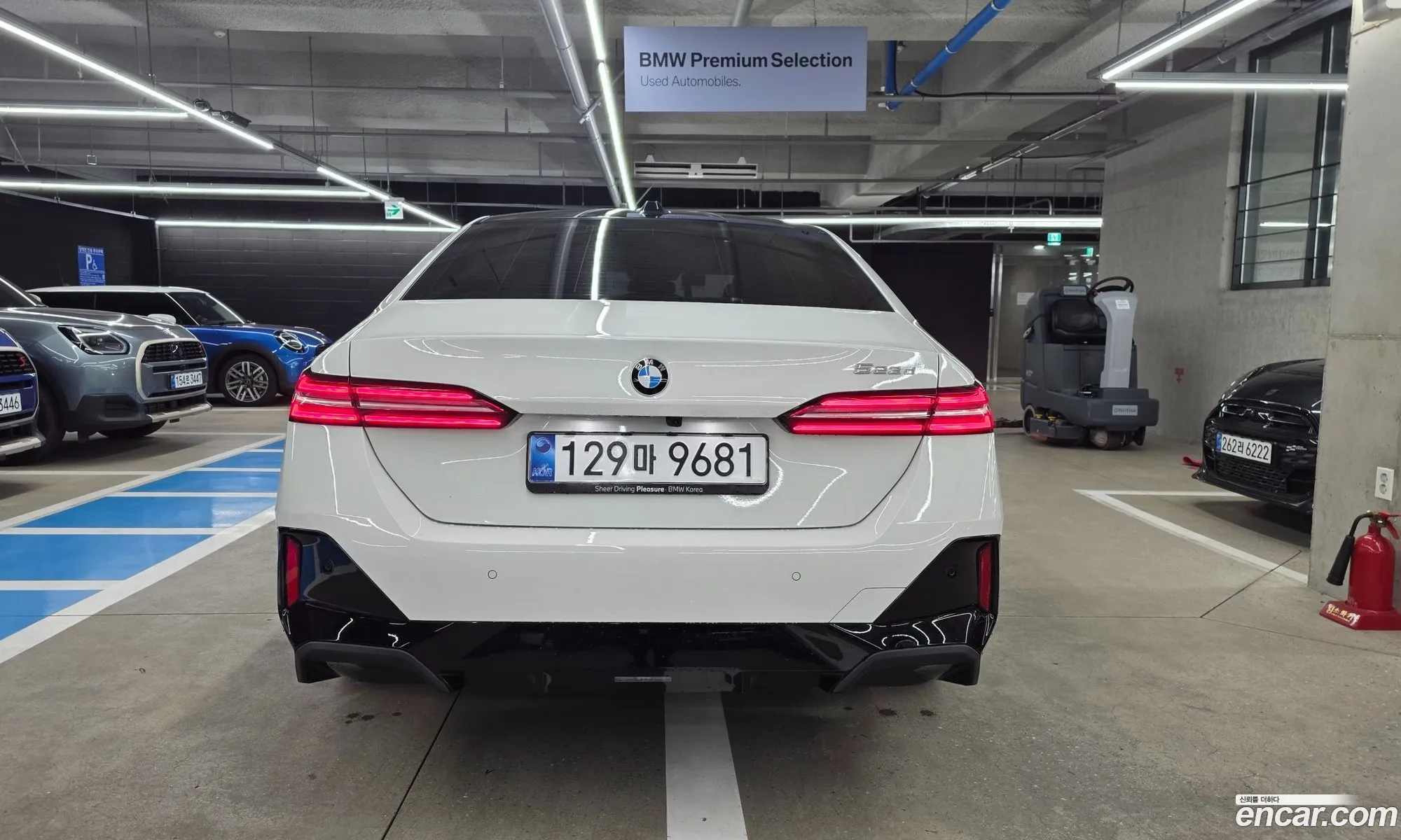 BMW 5 Series 2025 — 12