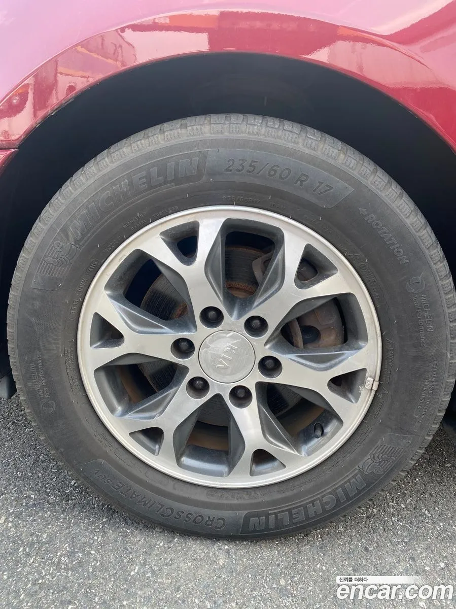 Kia Carnival R 2013 — 17