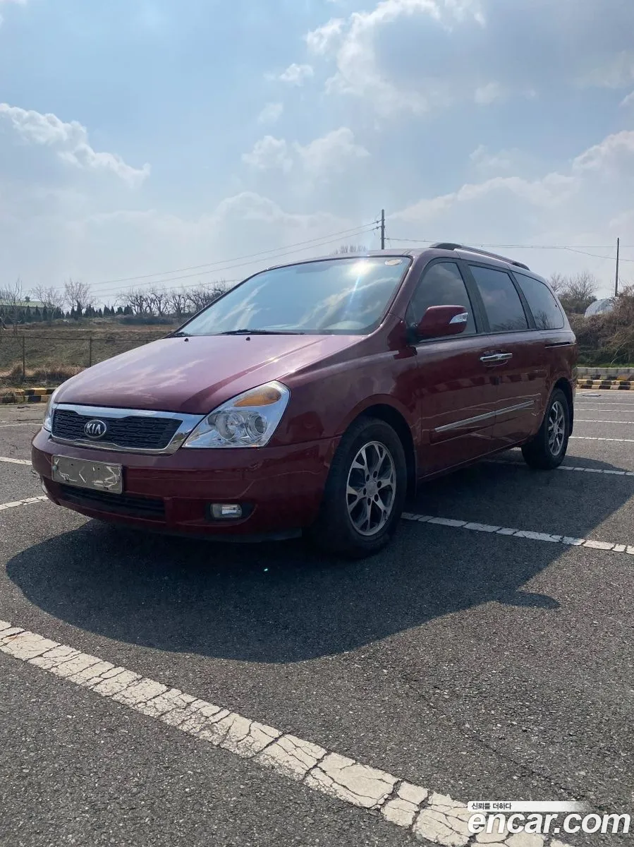 Kia Carnival R 2013 — 19