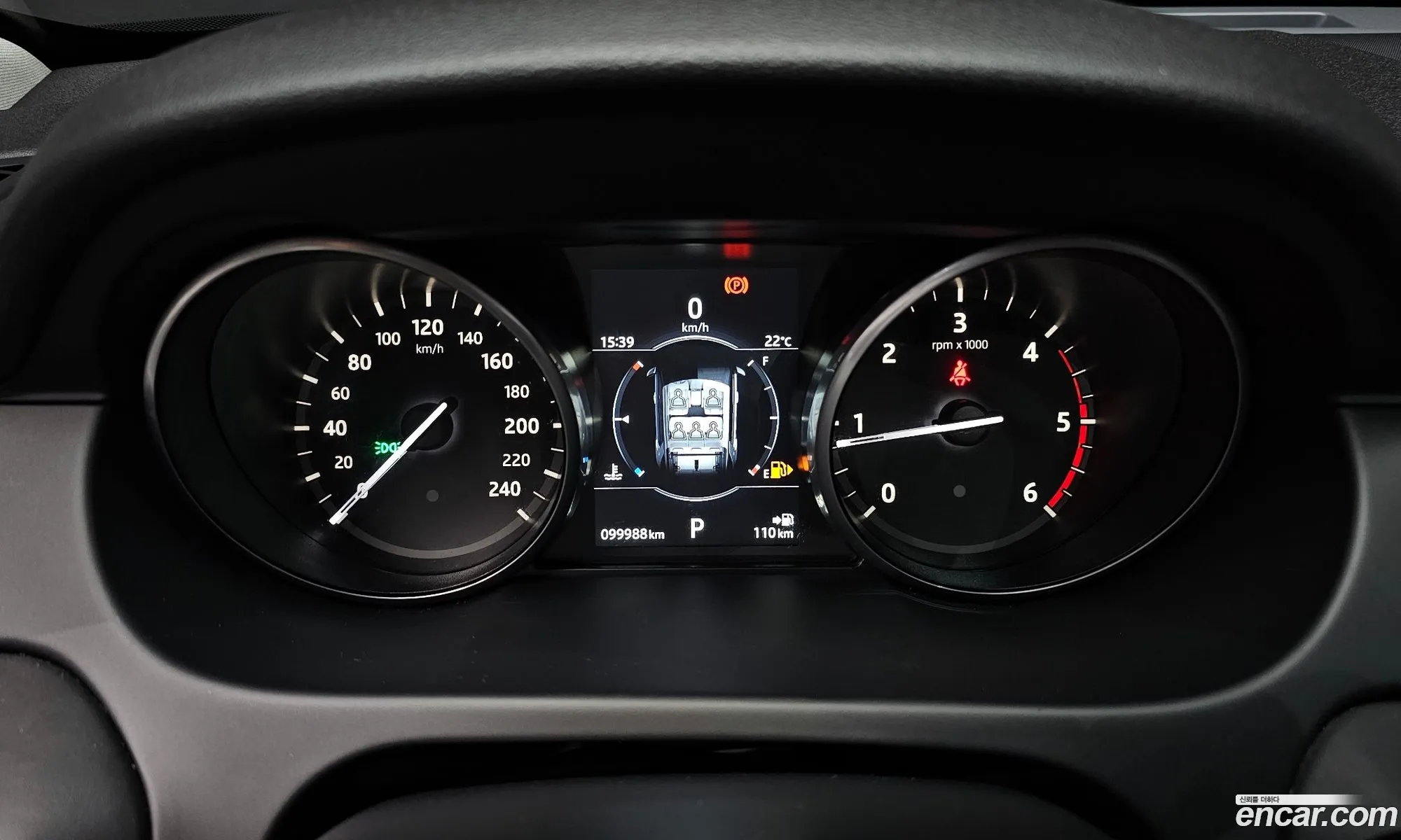 Land Rover Discovery Sport 2017 — 12