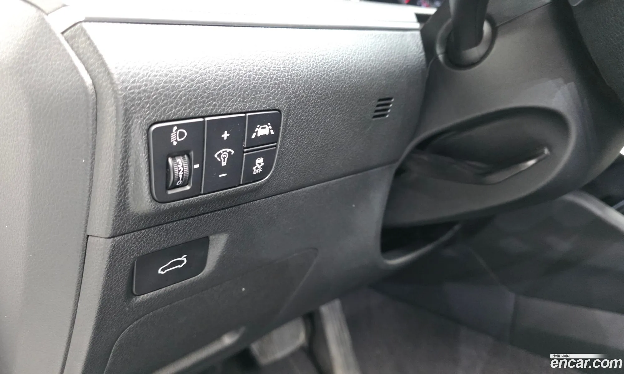 Kia K5 2021 KNAG241ABMA117528 — 9