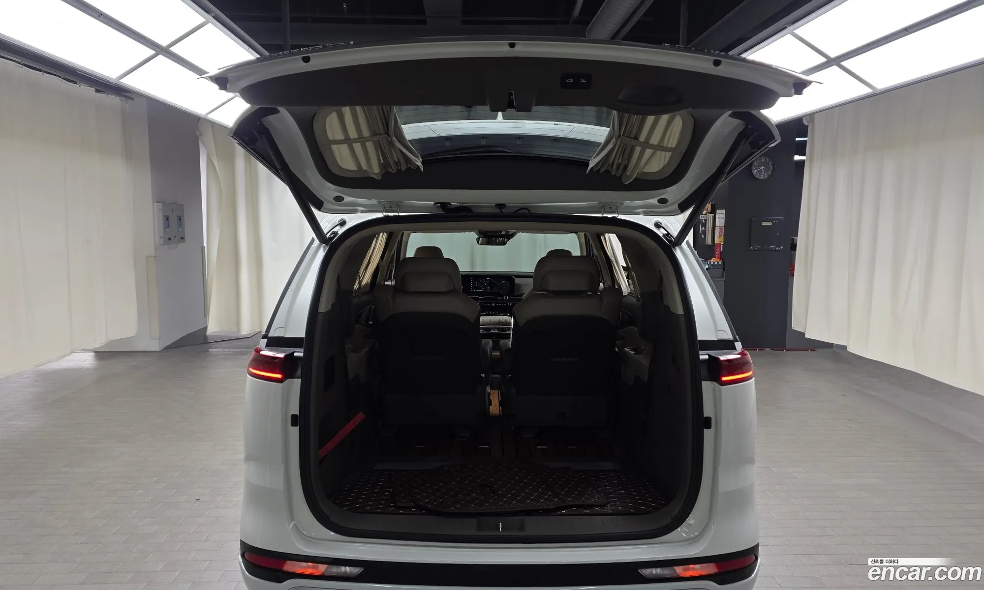 Kia Carnival 2021 — 15