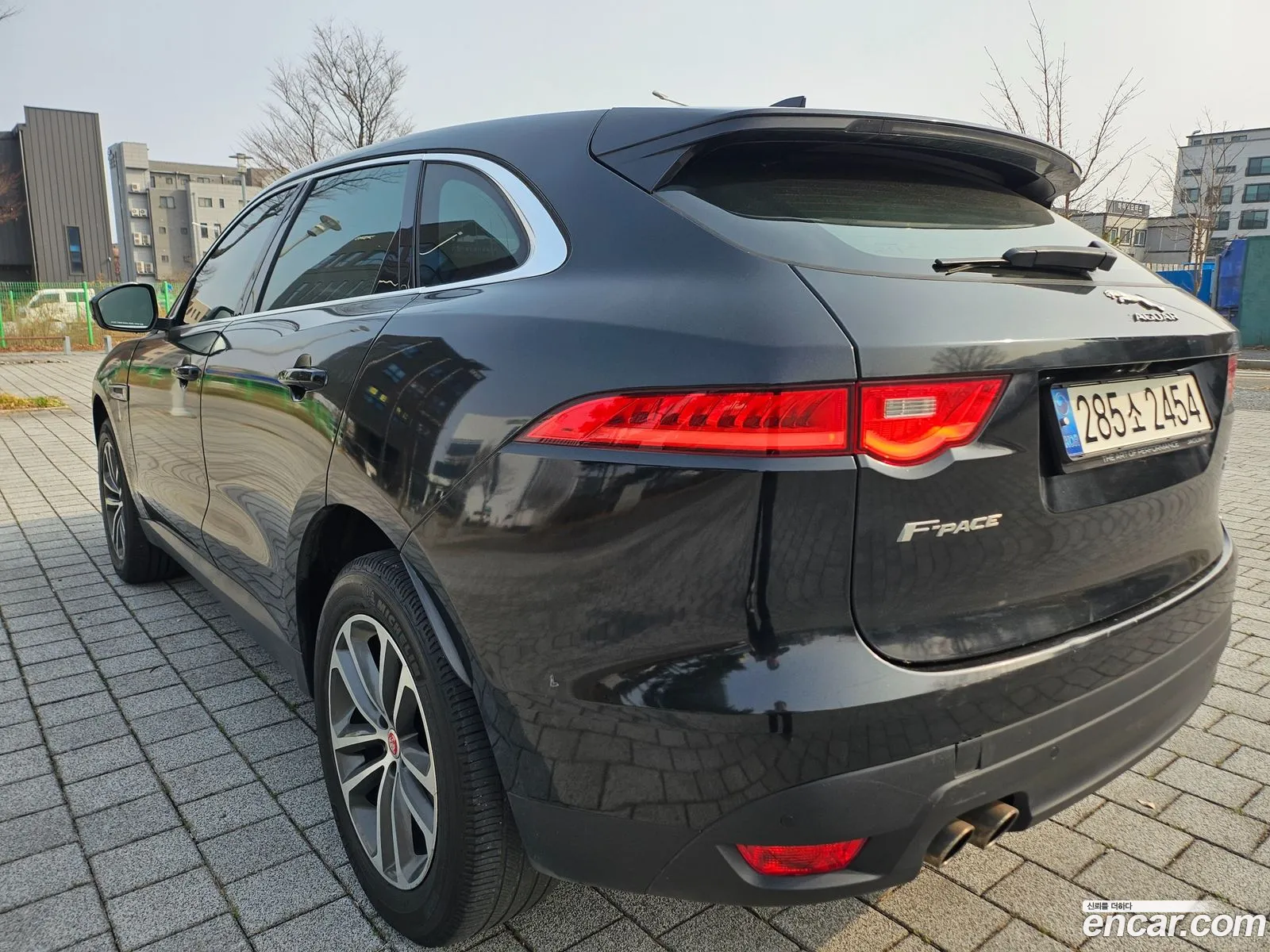 Jaguar F-Pace 2016 — 17
