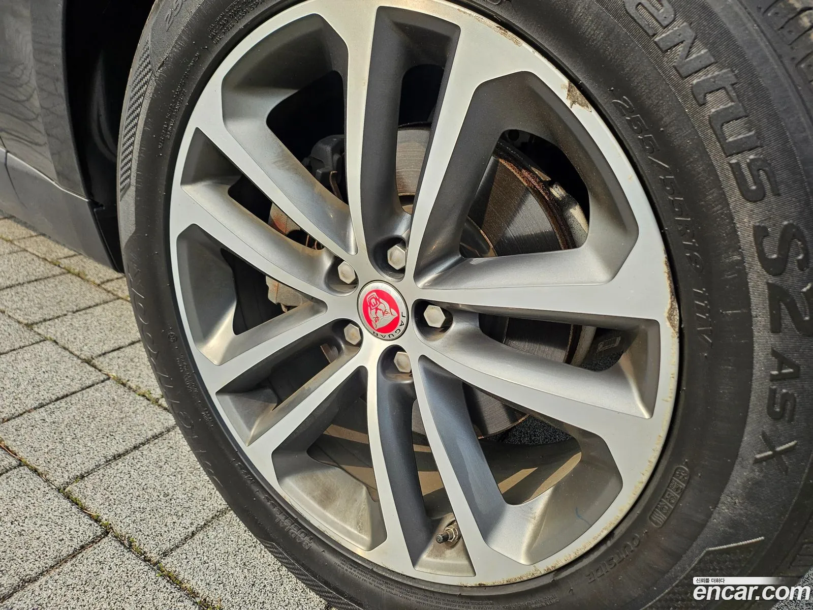 Jaguar F-Pace 2016 — 14