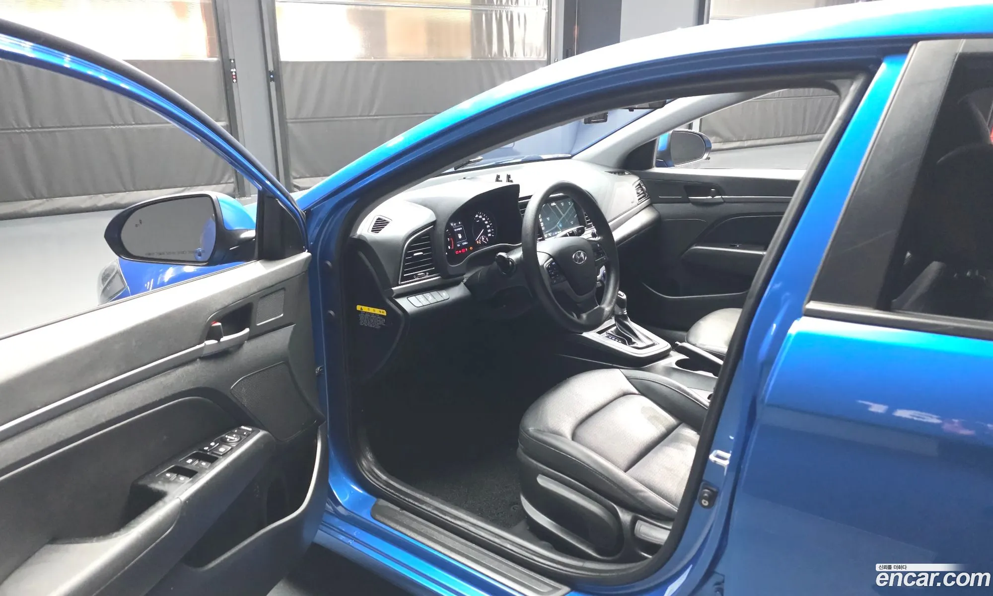 Hyundai Elantra AD 2017 — 18