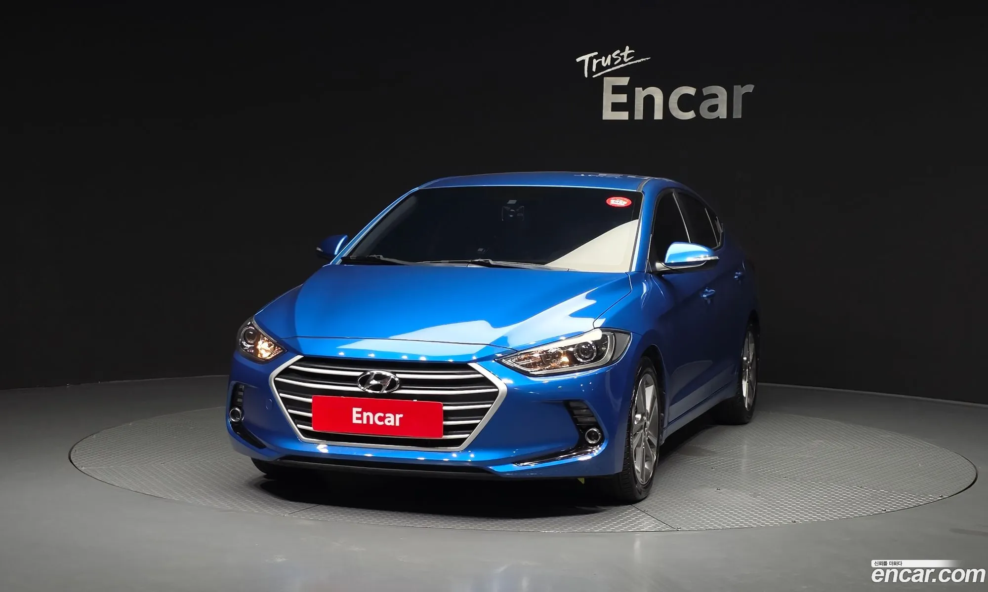 Hyundai Elantra AD 2017 — 14