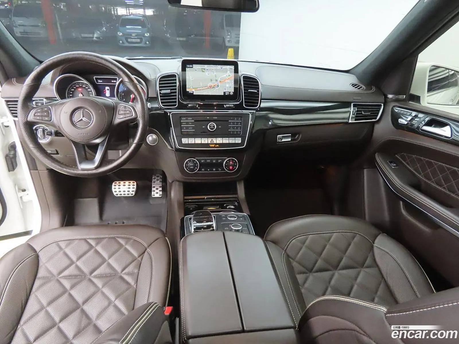 Mercedes-Benz GLS-Class X166 2019 — 12