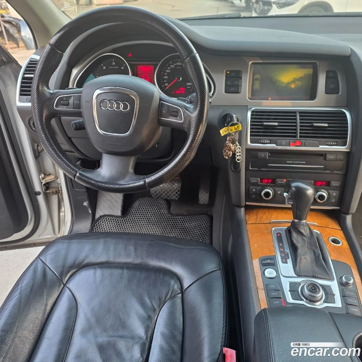 Audi Q7 2009 — 11