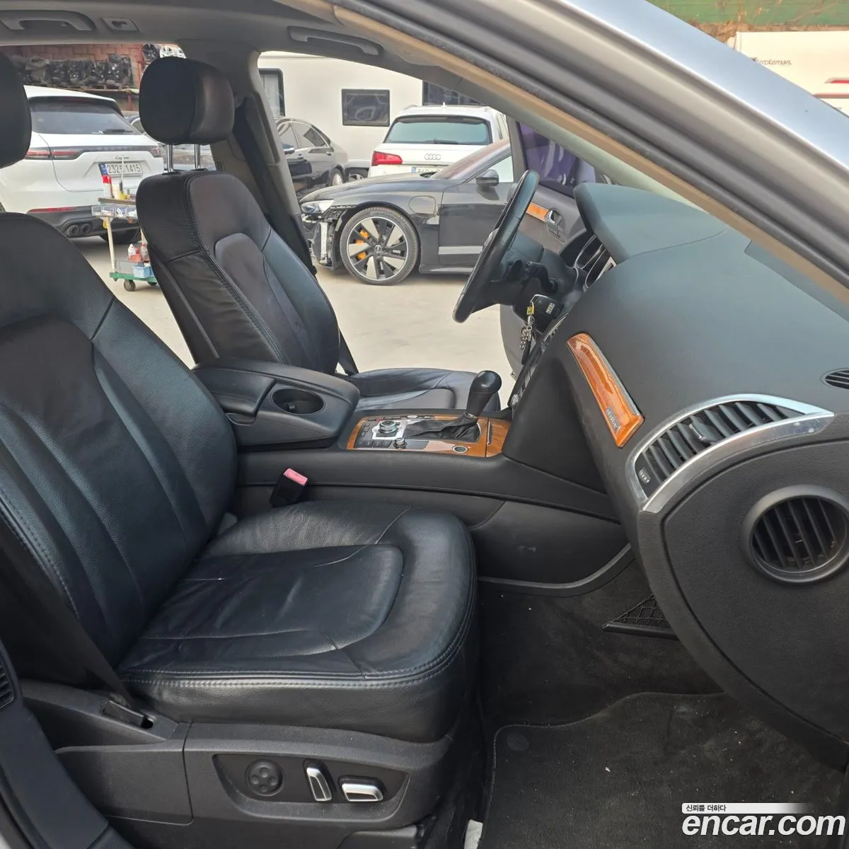 Audi Q7 2009 — 9