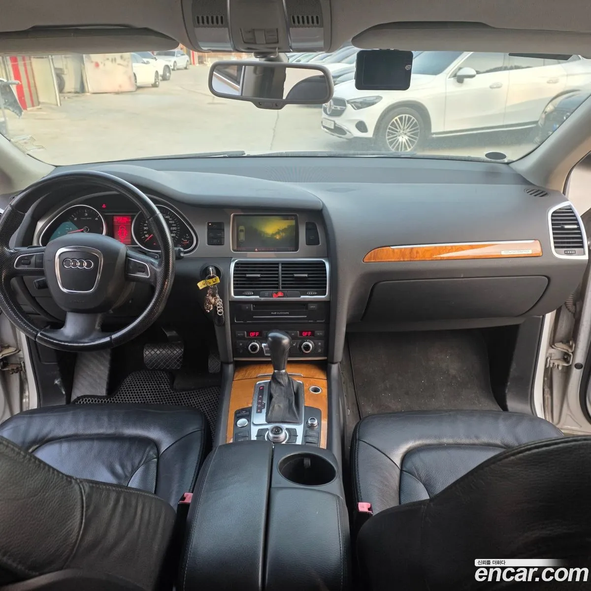 Audi Q7 2009 — 3