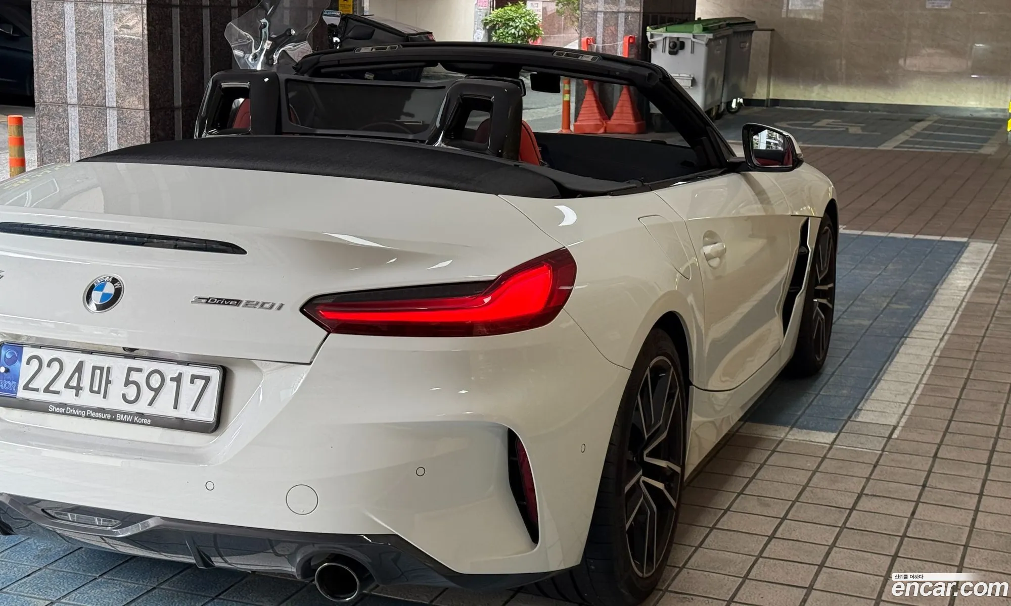 BMW Z4 2023 — 8