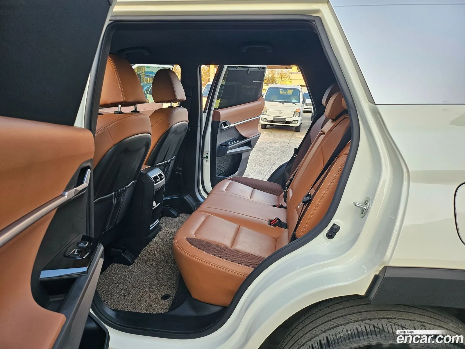 KG Mobility (SsangYong) Torres 2022 — 12