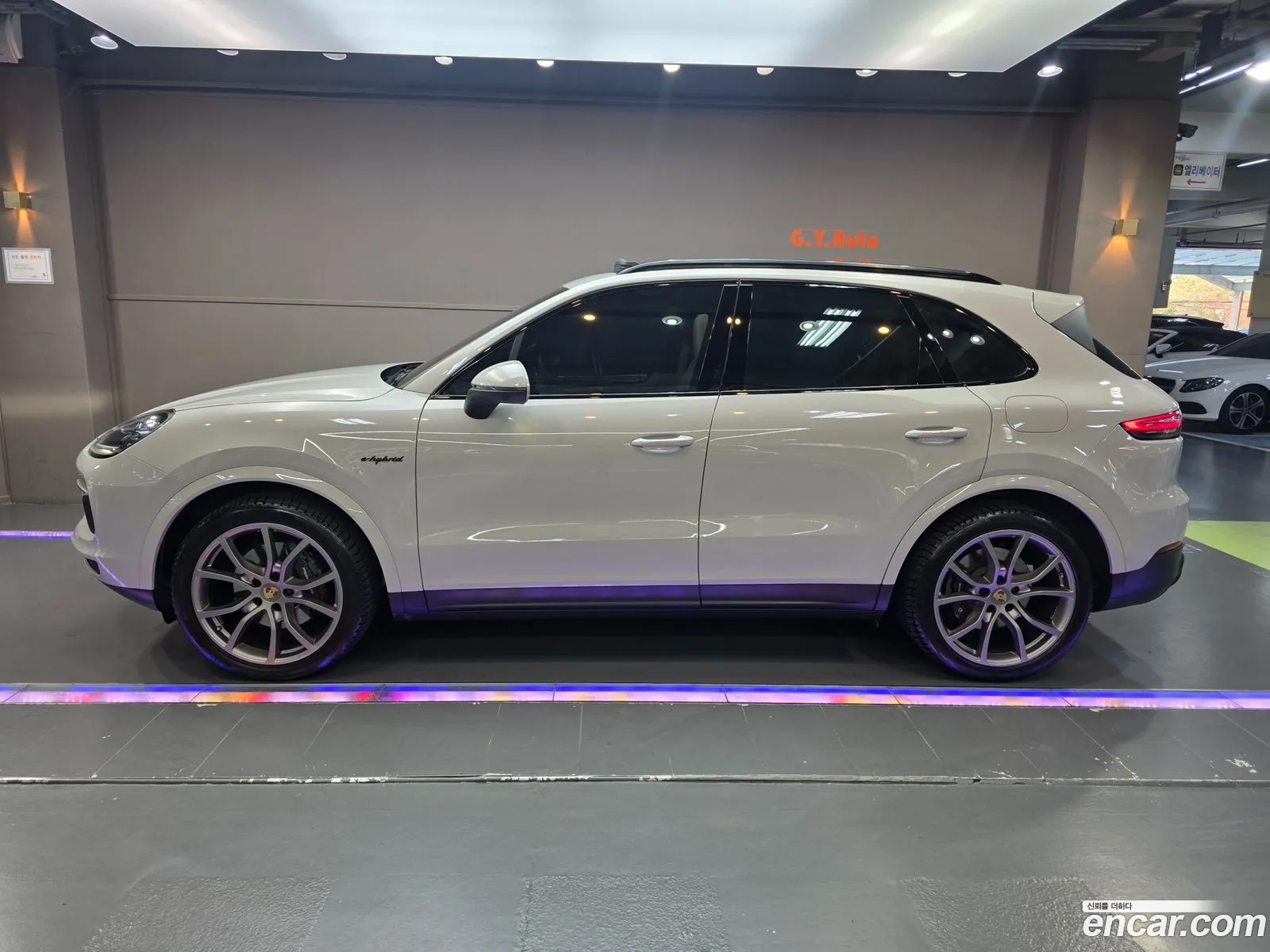 Porsche Cayenne 2023 — 17