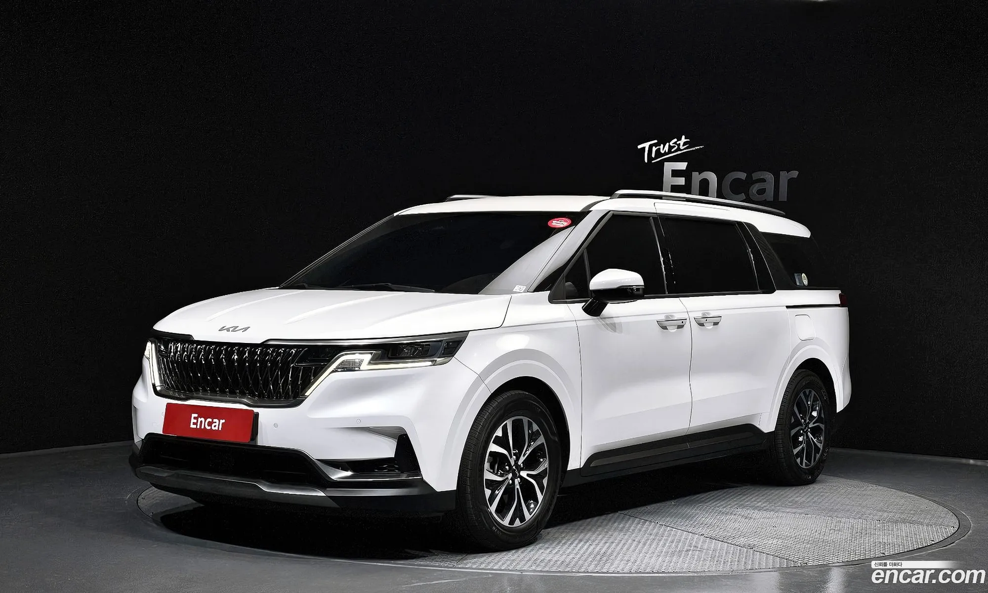 Kia Carnival 2022 — 7