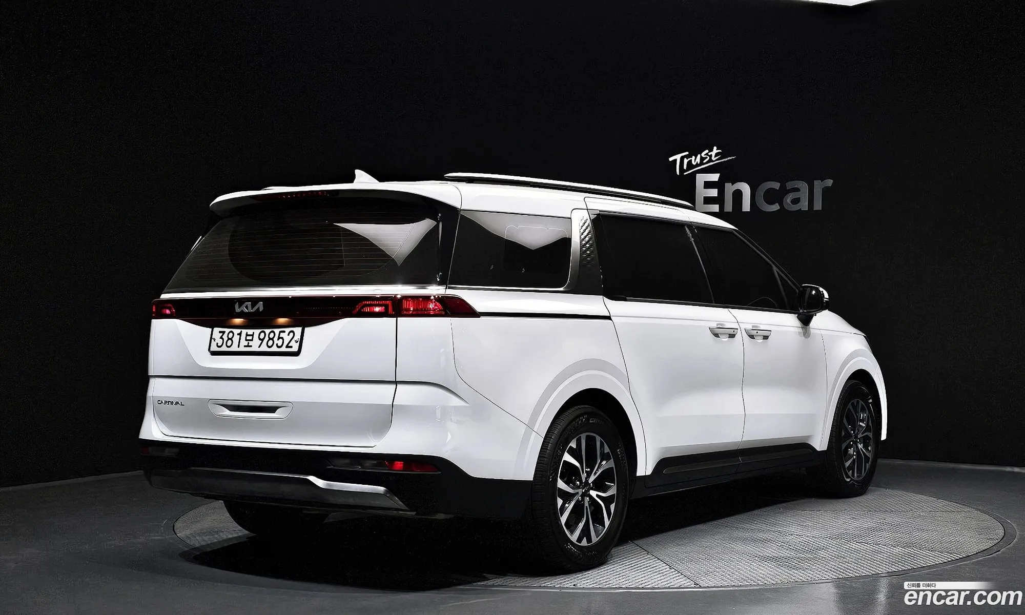 Kia Carnival 2022 — 2