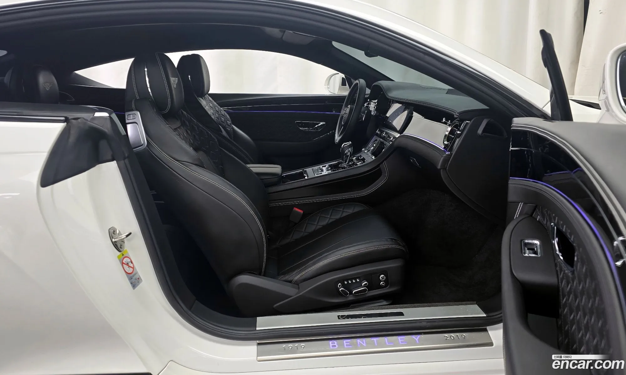 Bentley Continental GT 2019 SCBCD13S6KC072930 — 3