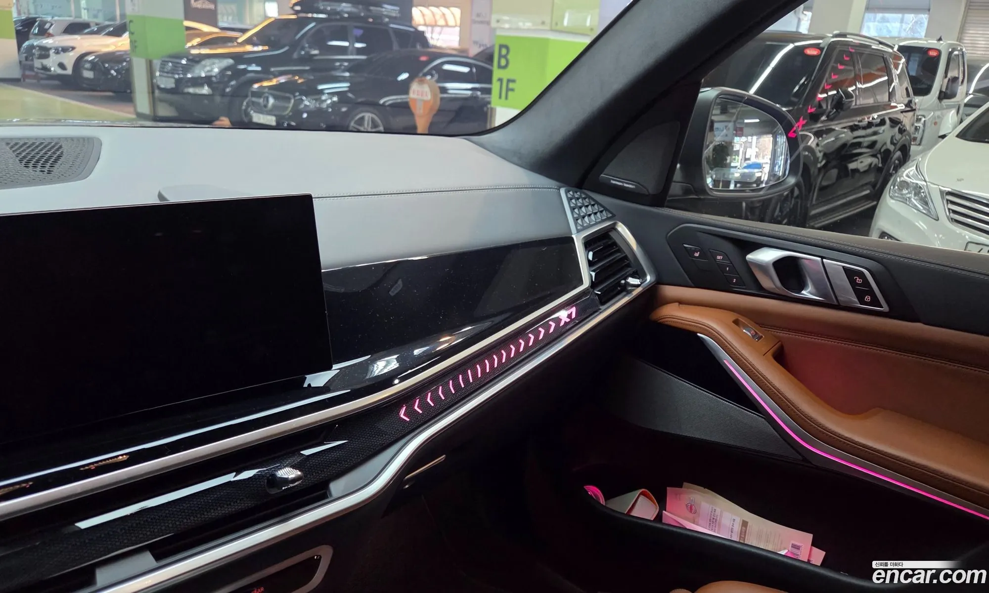 BMW X7 2023 — 18