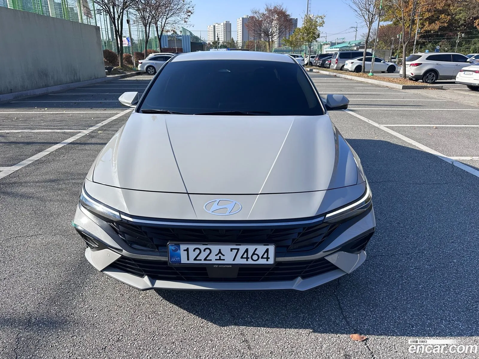 Hyundai Elantra 2025 — 4