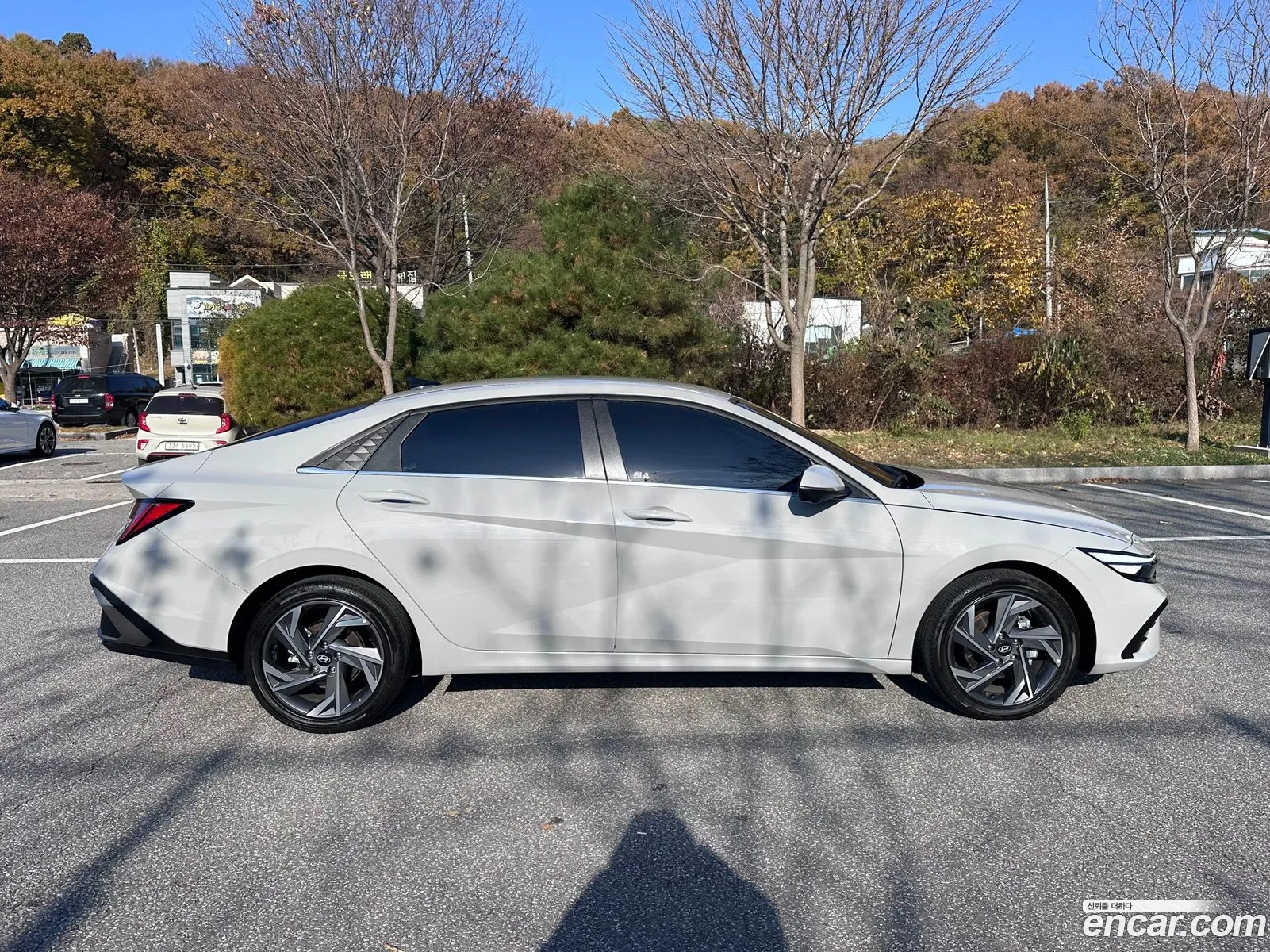 Hyundai Elantra 2025 — 2
