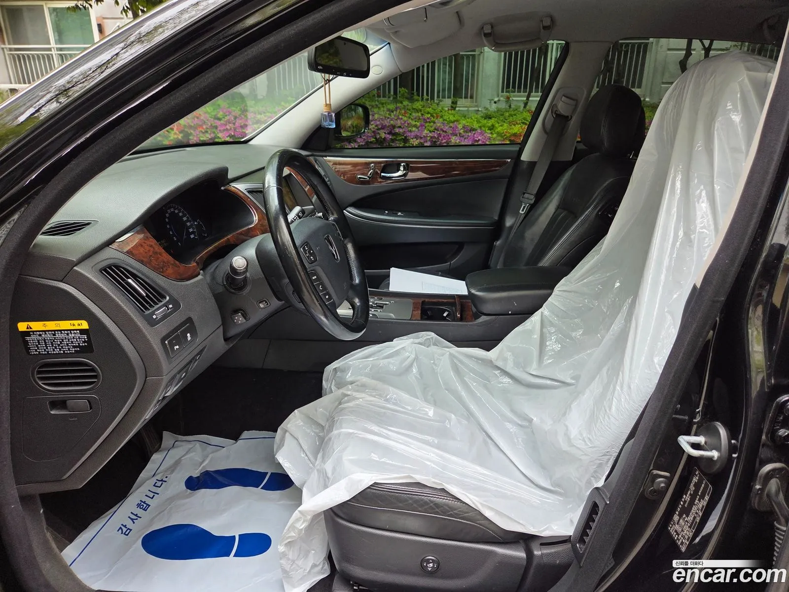 Hyundai Equus 2009 — 19