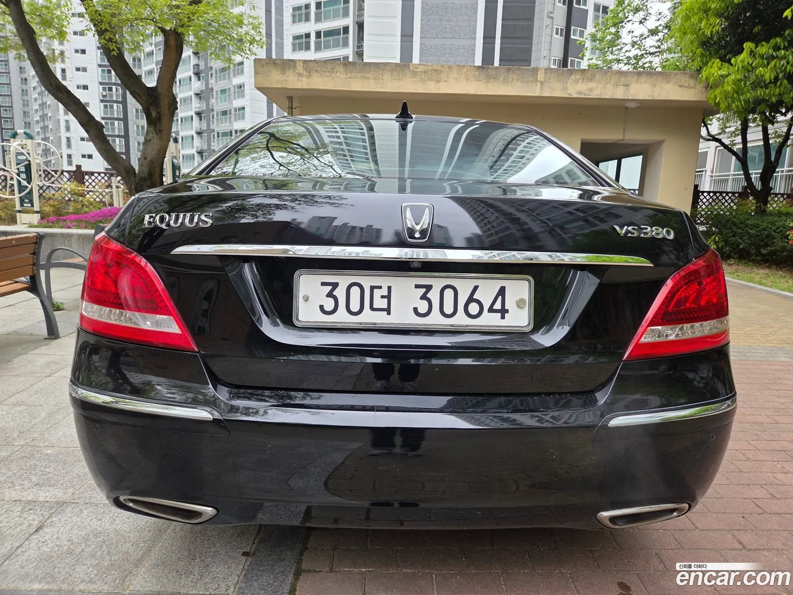 Hyundai Equus 2009 — 14