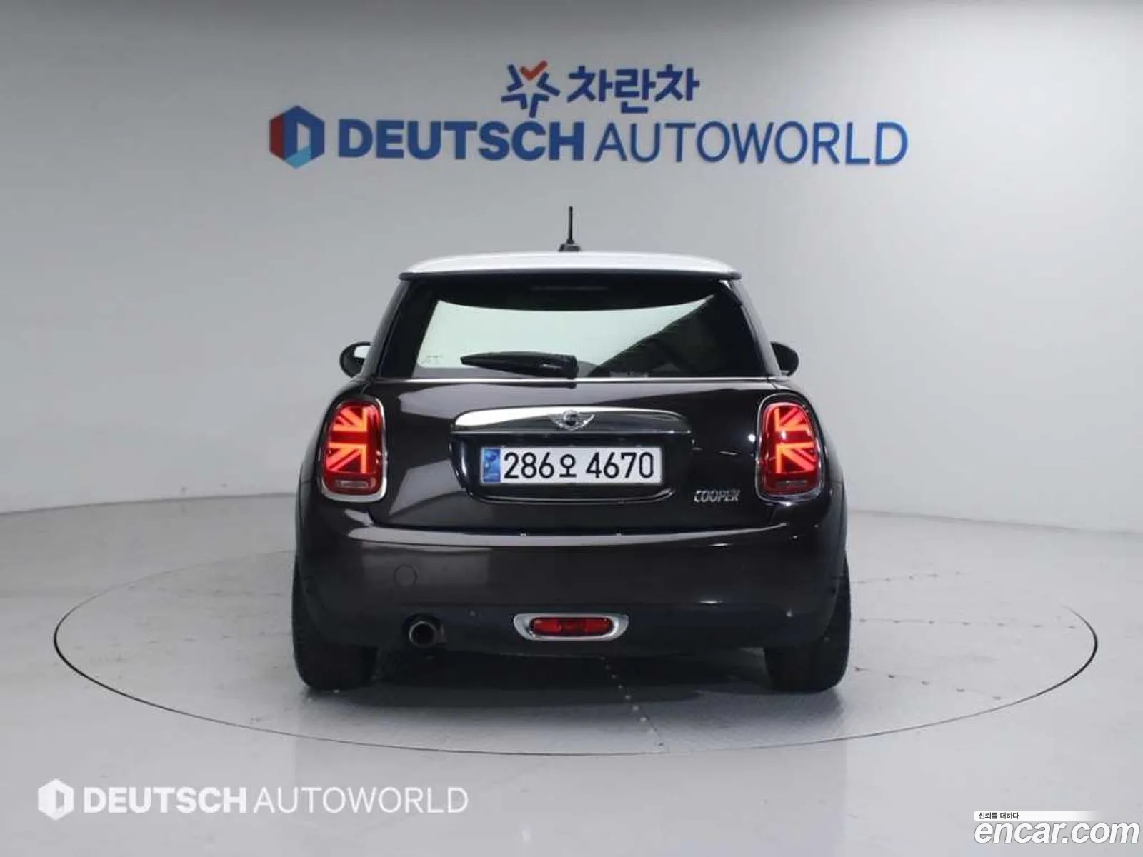 Mini Cooper 2015 — 17