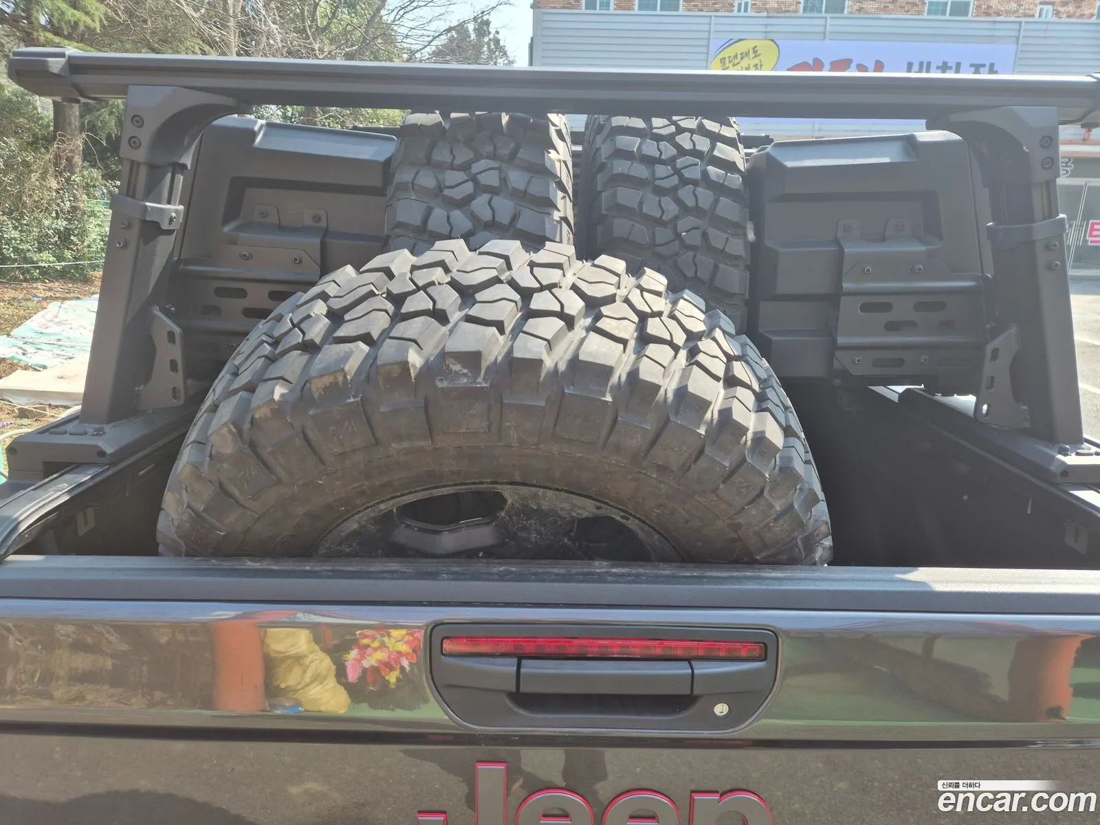 Jeep Gladiator 2023 — 10
