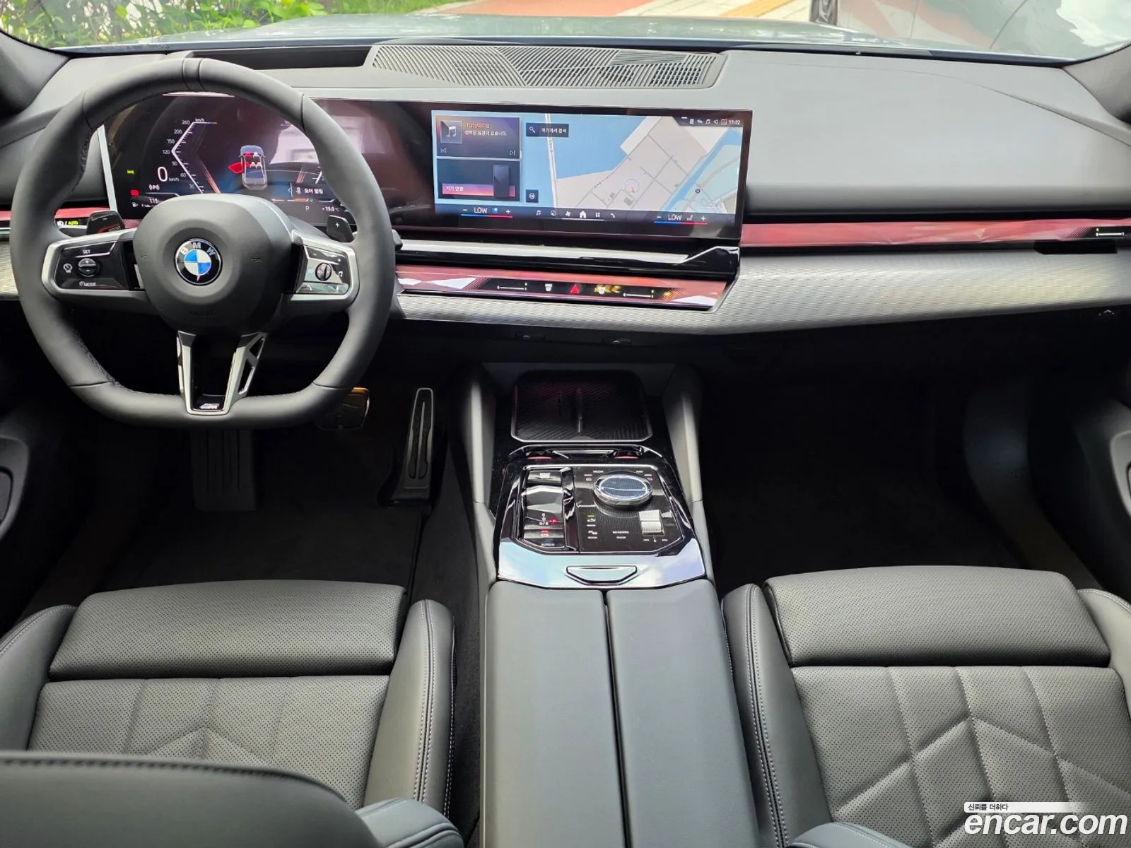 BMW 5 Series 2025 — 18