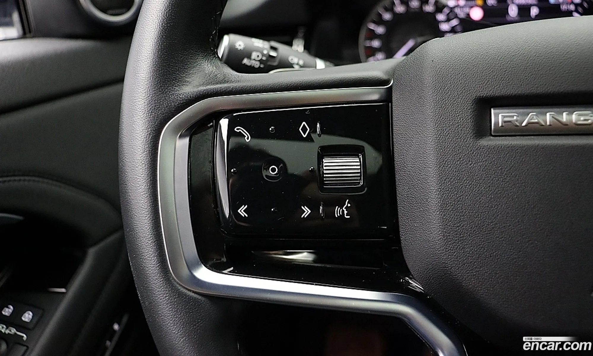 Land Rover Range Rover Evoque 2022 — 11
