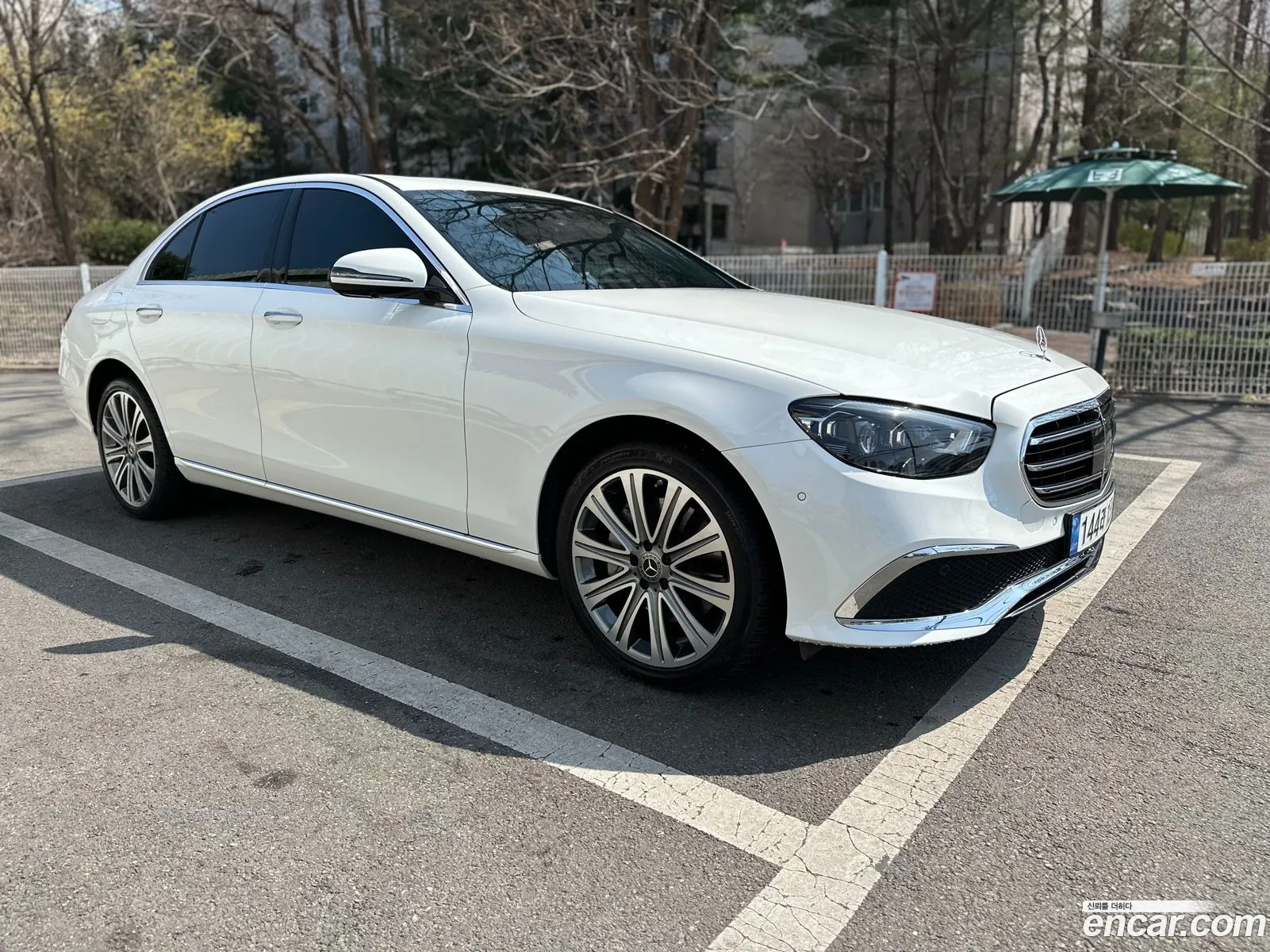 Mercedes-Benz E-Class W213 2023 — 19