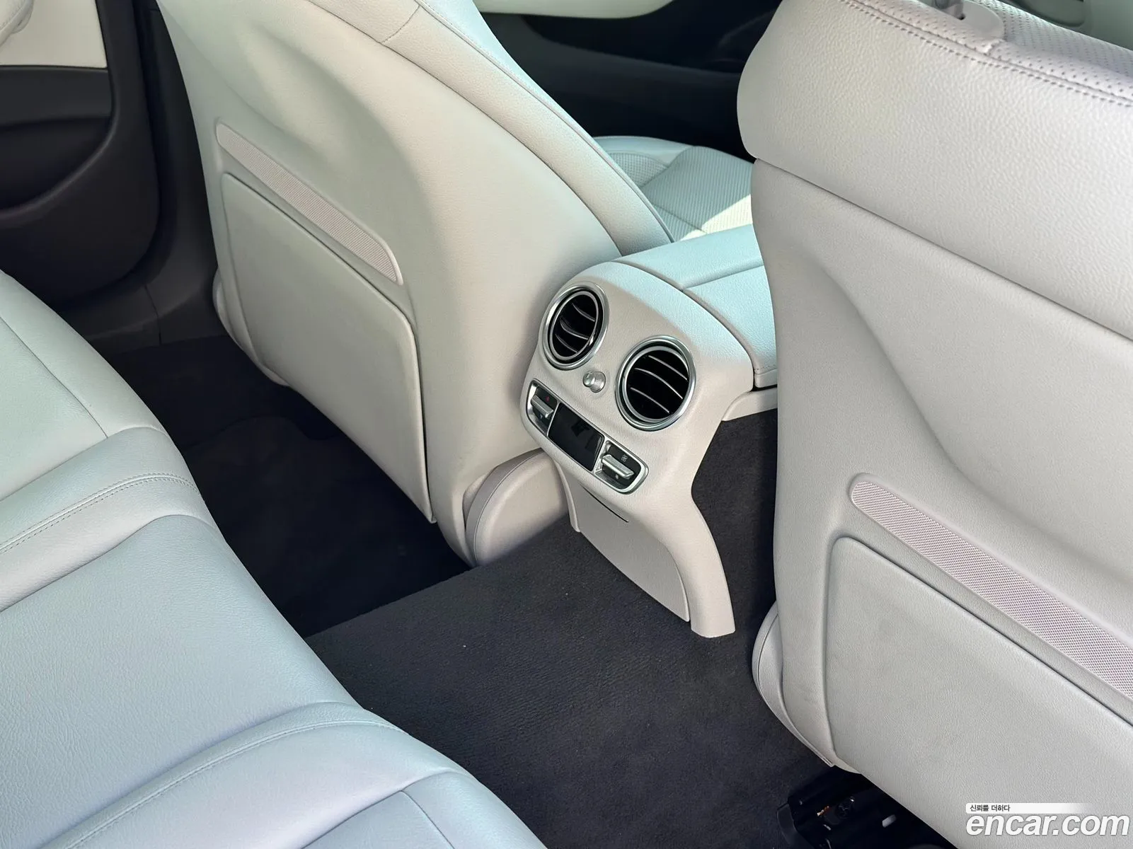 Mercedes-Benz E-Class W213 2023 — 10